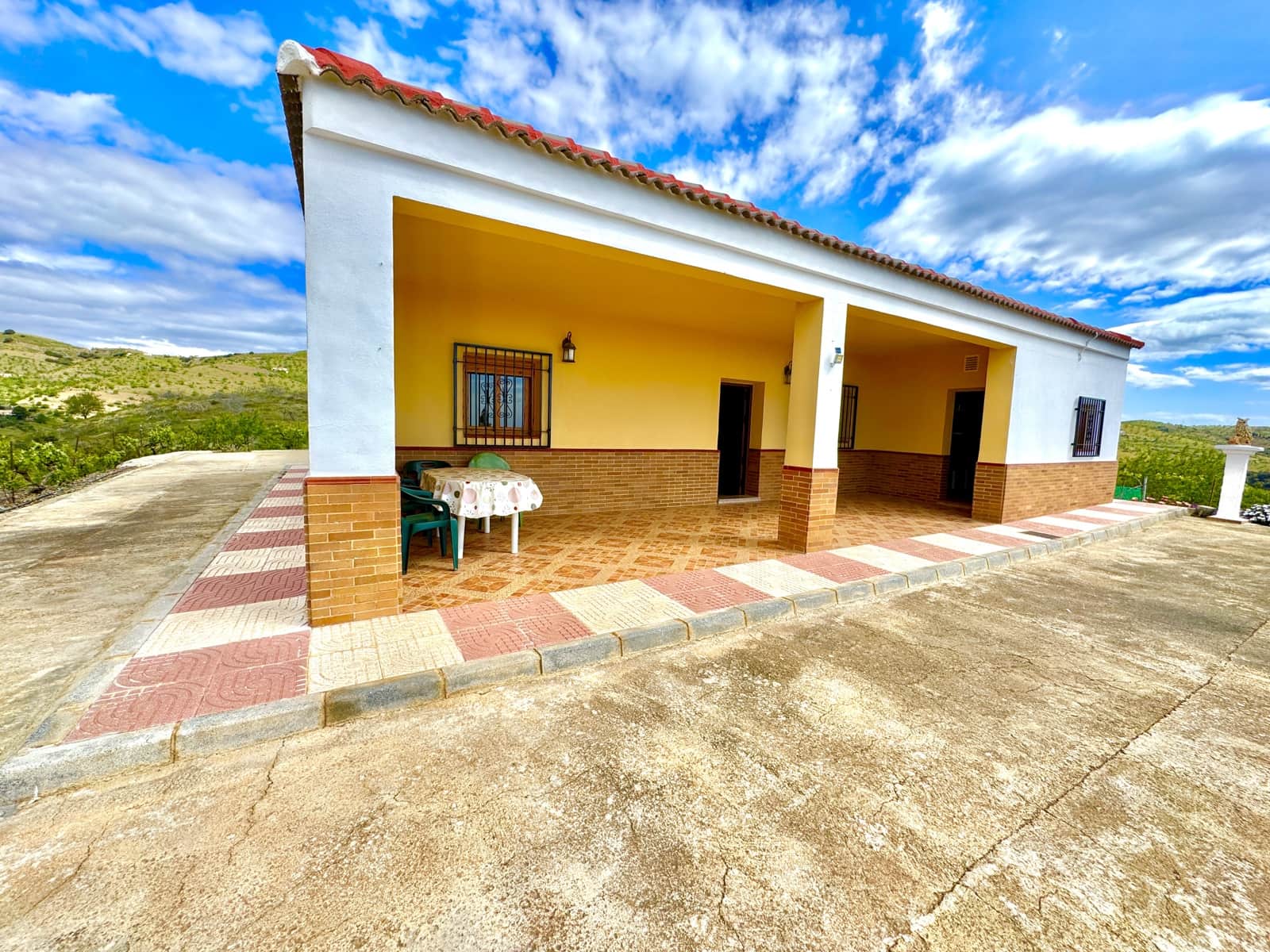 3 soveværelse Finca/Landehus til salg i Albondon med garage - € 187.000 (Ref: 9187592)