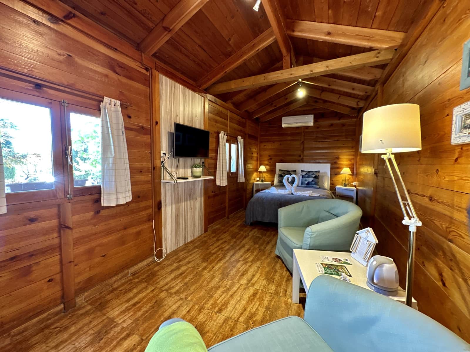 5 soveværelse Virksomhed til salg i Nevada med swimmingpool garage - € 550.000 (Ref: 9187666)