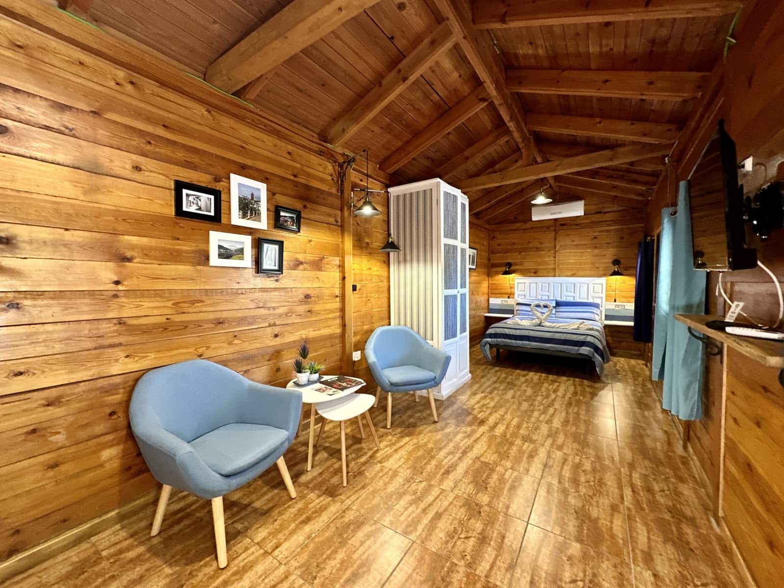 5 soveværelse Virksomhed til salg i Nevada med swimmingpool garage - € 550.000 (Ref: 9187666)