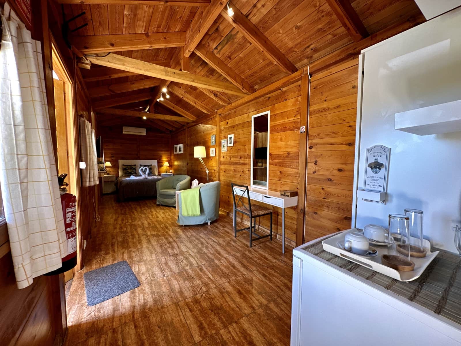 5 soveværelse Virksomhed til salg i Nevada med swimmingpool garage - € 550.000 (Ref: 9187666)