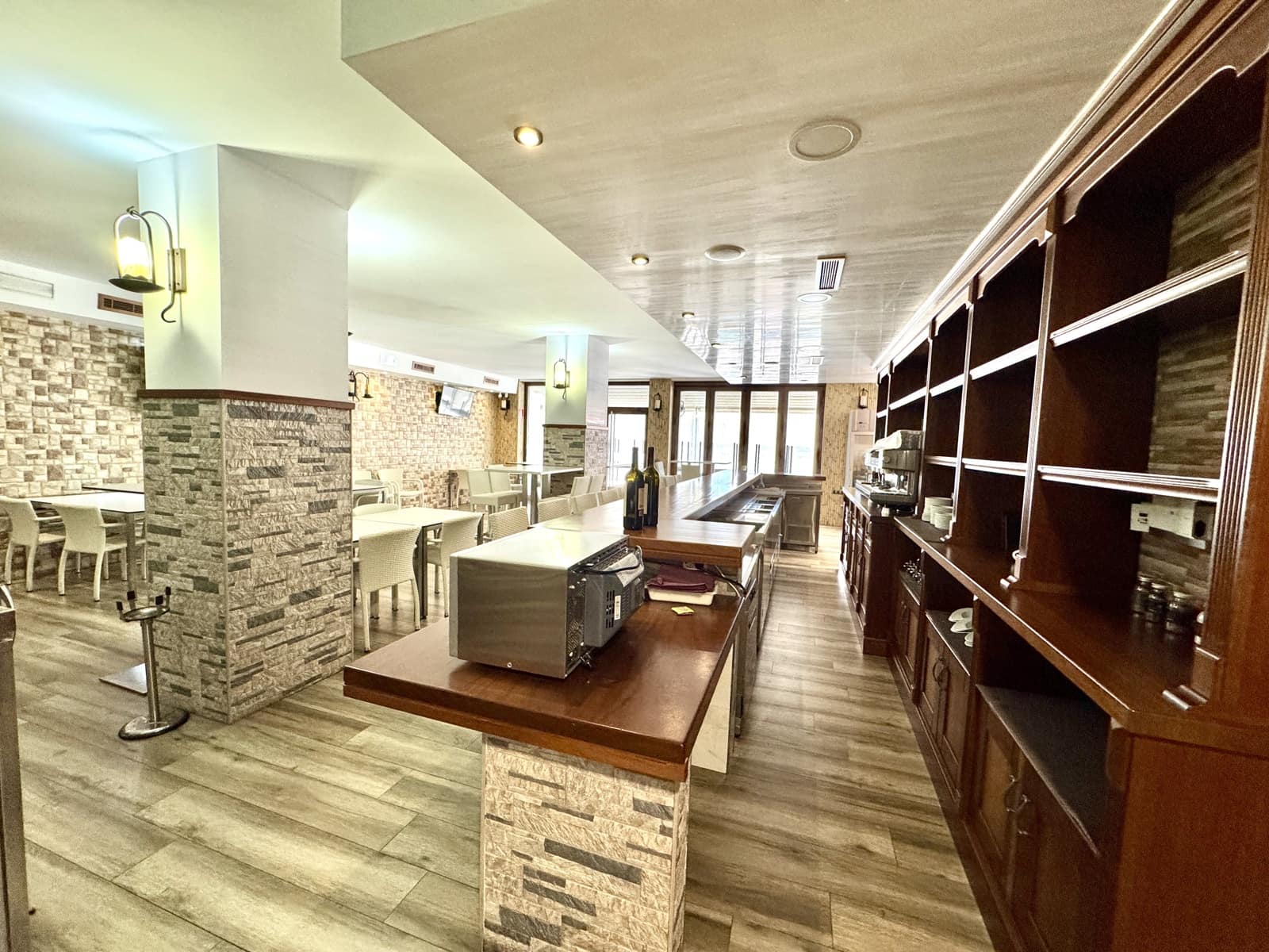 11 soverom Restaurant/Bar til salgs i Roquetas de Mar - € 863 000 (Ref: 9190707)