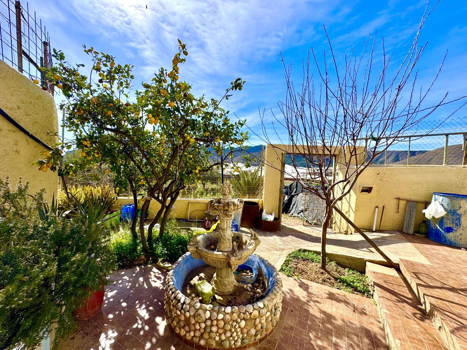 5 bedroom Finca/Country House for sale in Dalias with garage - € 298,000 (Ref: 9190711)