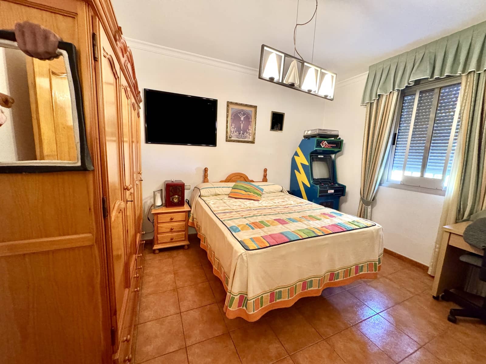 5 bedroom Finca/Country House for sale in Dalias with garage - € 298,000 (Ref: 9190711)