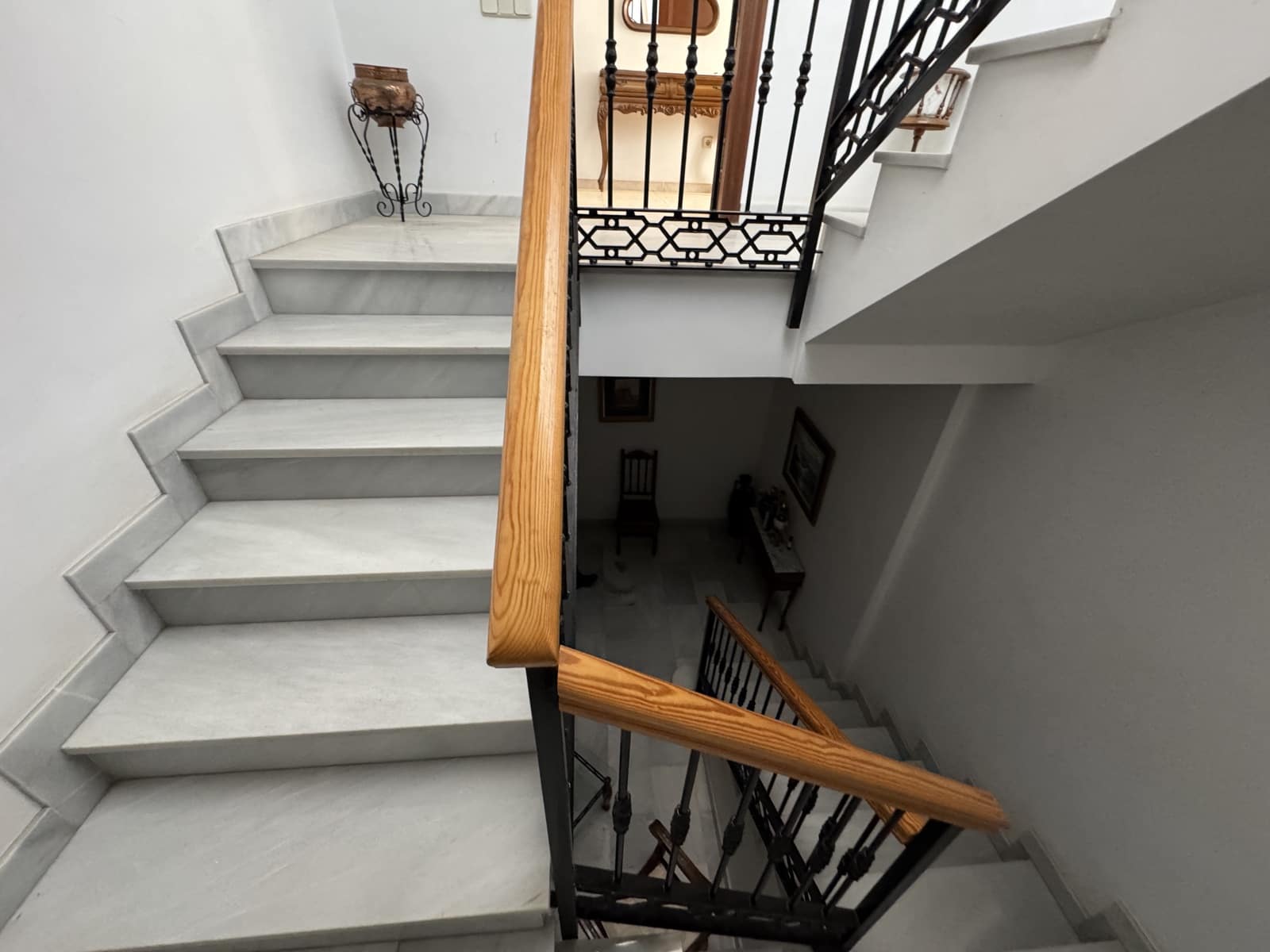 5 bedroom Townhouse for sale in Dalias with garage - € 240,000 (Ref: 9190712)