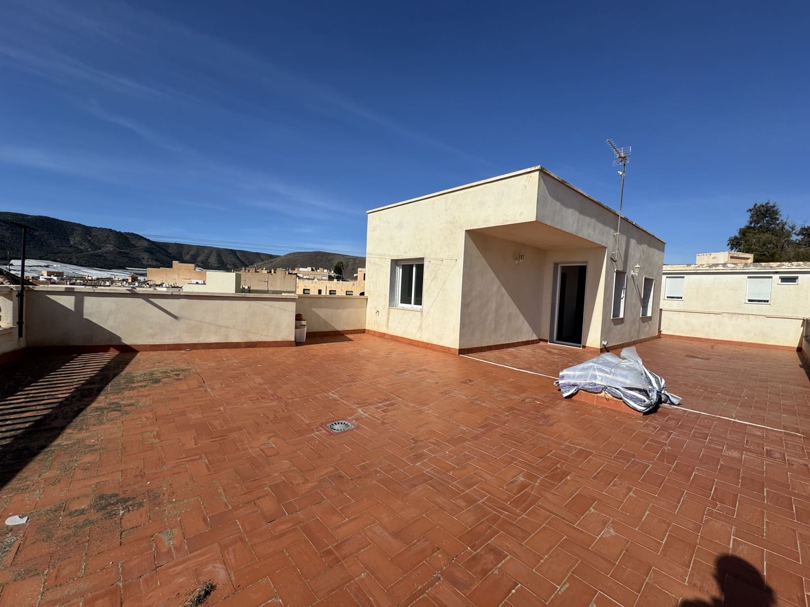 5 bedroom Townhouse for sale in Dalias with garage - € 240,000 (Ref: 9190712)
