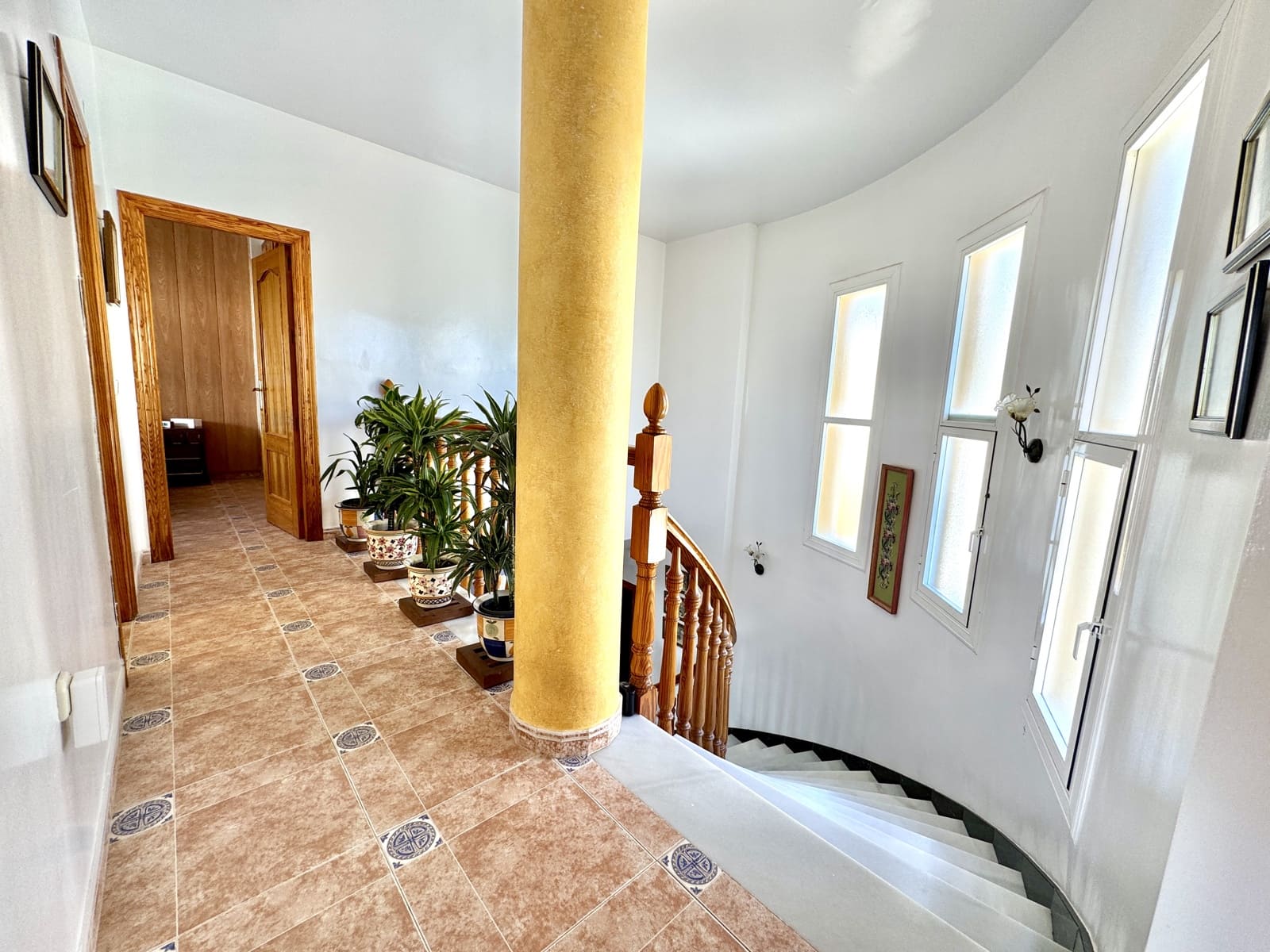 4 soveværelse Villa til salg i Adra med swimmingpool garage - € 535.000 (Ref: 9190715)