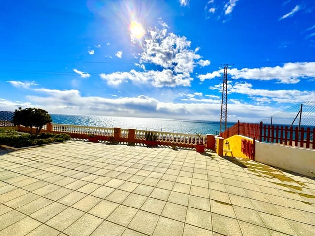 4 soveværelse Villa til salg i Adra med swimmingpool garage - € 535.000 (Ref: 9190715)