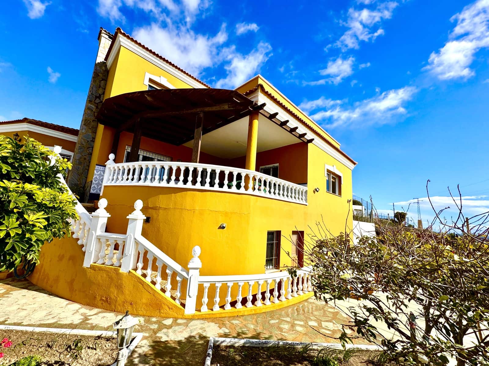 4 soveværelse Villa til salg i Adra med swimmingpool garage - € 535.000 (Ref: 9190715)