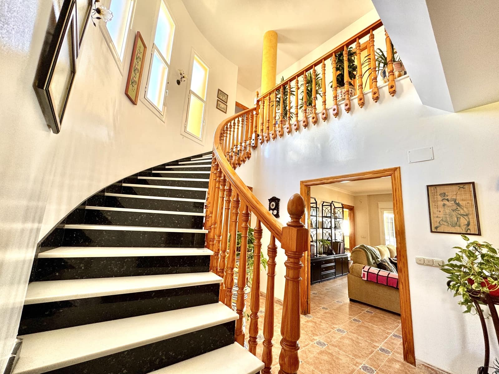 4 soveværelse Villa til salg i Adra med swimmingpool garage - € 535.000 (Ref: 9190715)