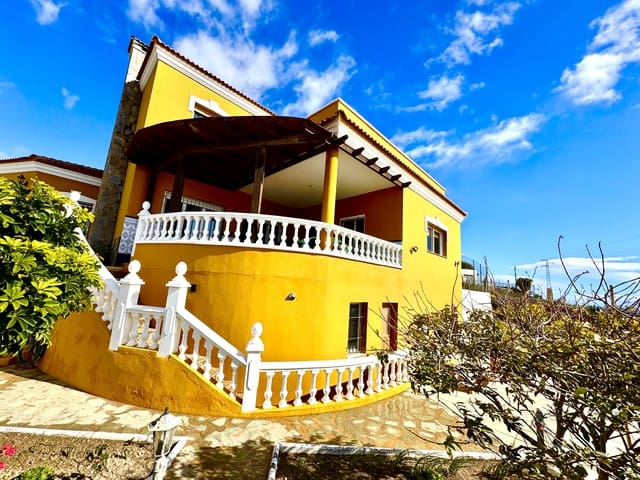 4 soveværelse Villa til salg i Adra med swimmingpool garage - € 535.000 (Ref: 9190715)