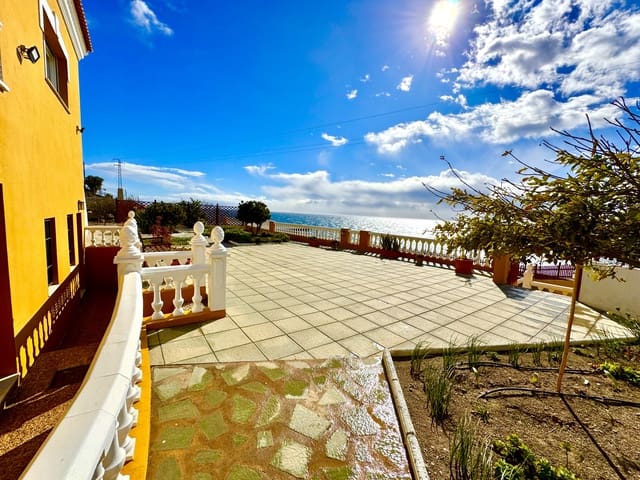 4 soveværelse Villa til salg i Adra med swimmingpool garage - € 535.000 (Ref: 9190715)