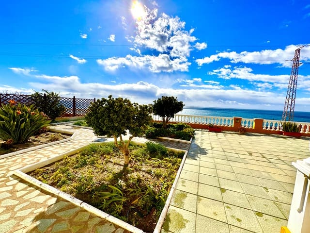 4 soveværelse Villa til salg i Adra med swimmingpool garage - € 535.000 (Ref: 9190715)