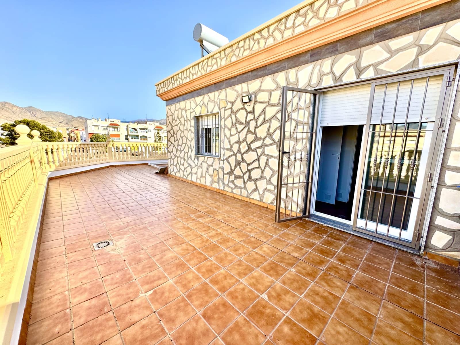 3 soveværelse Byhus til salg i Adra med garage - € 156.500 (Ref: 9190716)