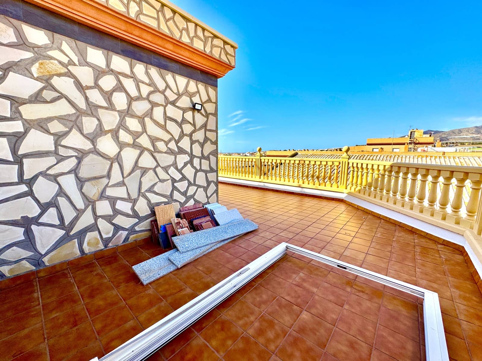 3 soveværelse Byhus til salg i Adra med garage - € 156.500 (Ref: 9190716)