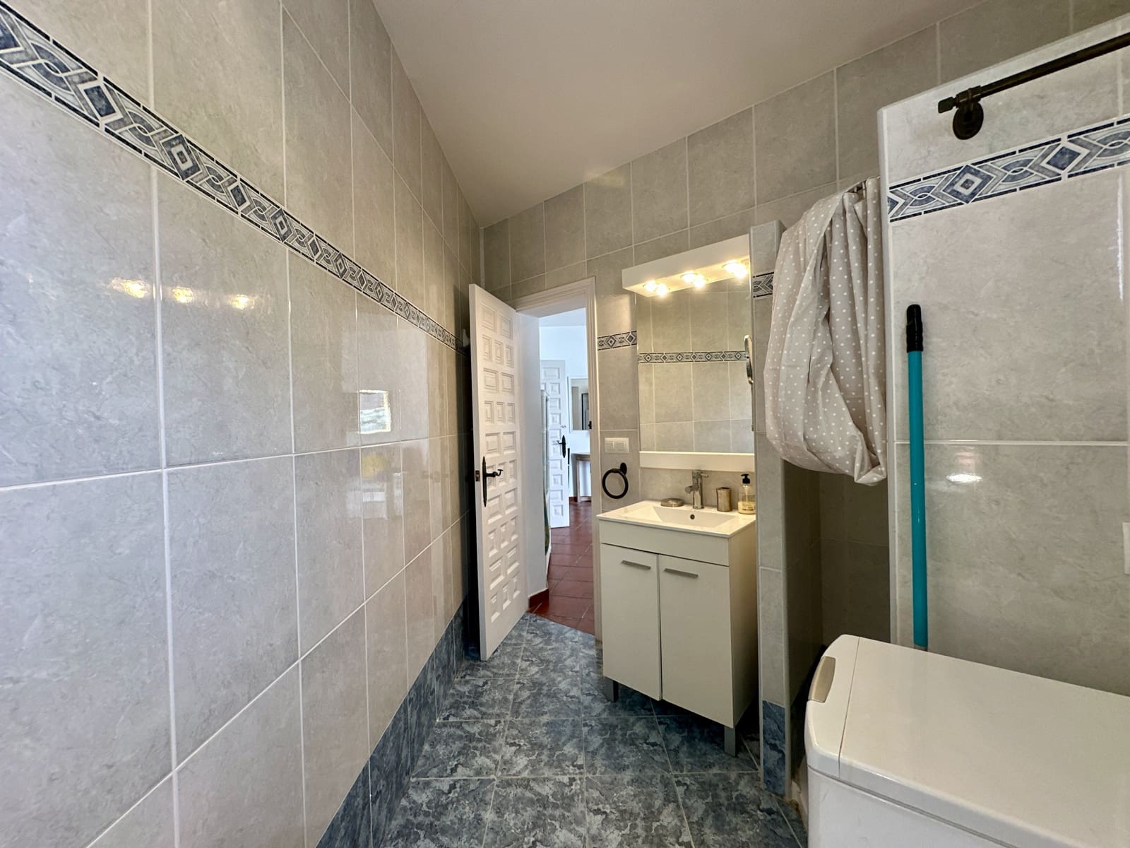 5 soverom Villa til salgs i San Jose med svømmebasseng garasje - € 990 000 (Ref: 9190717)