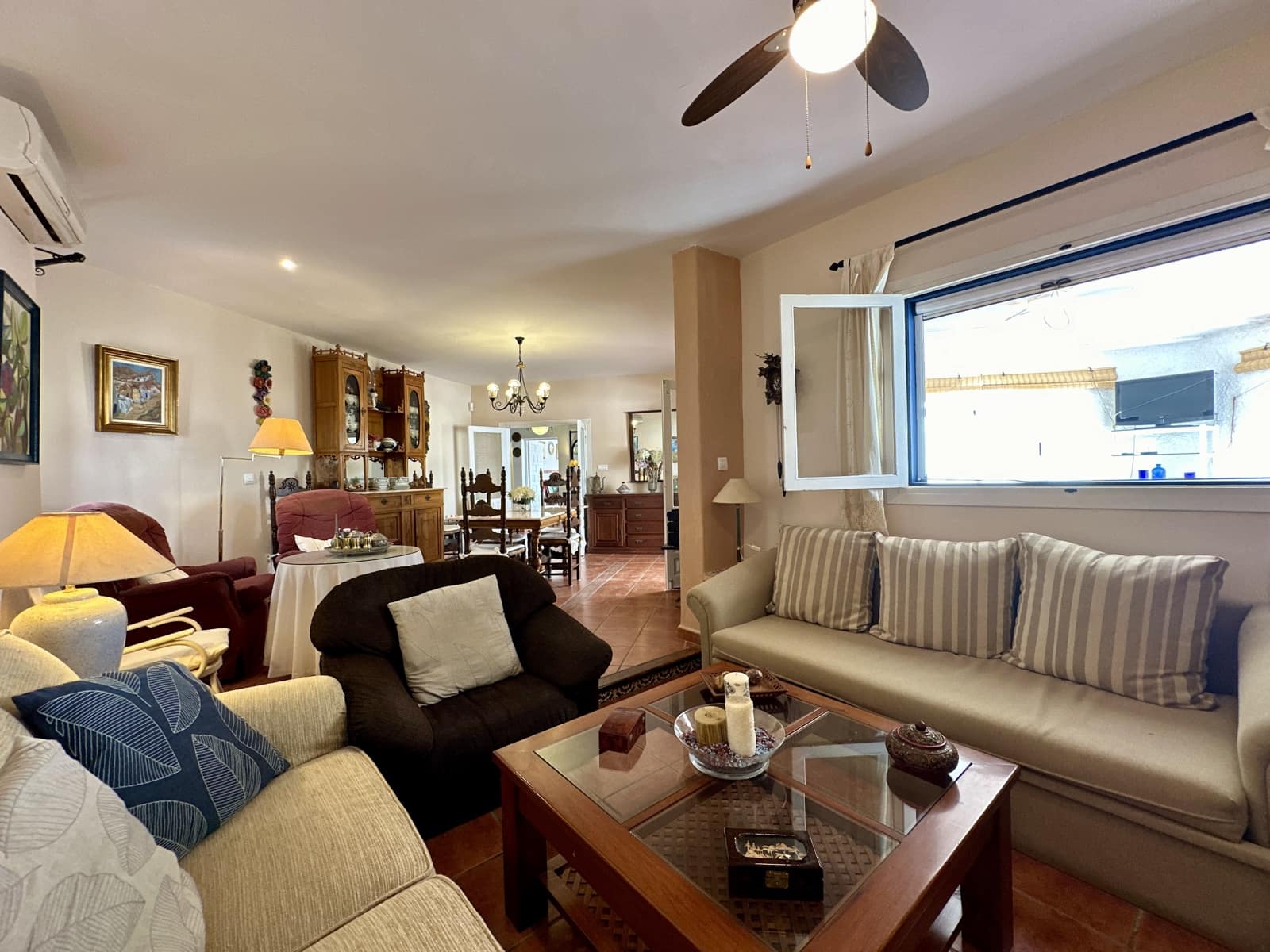 5 soverom Villa til salgs i San Jose med svømmebasseng garasje - € 990 000 (Ref: 9190717)