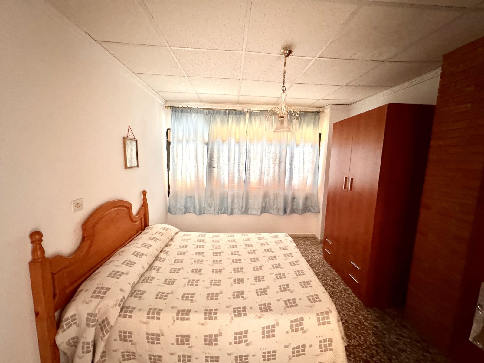 6 bedroom Flat for sale in Valor - € 92,500 (Ref: 9191412)