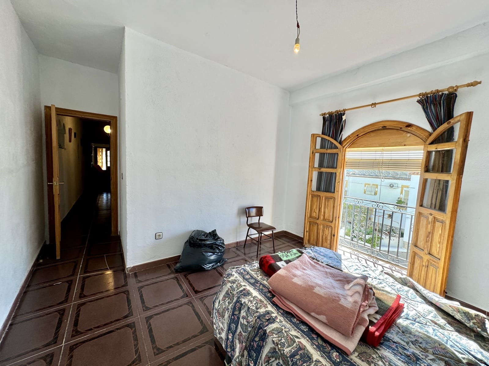 6 bedroom Flat for sale in Valor - € 92,500 (Ref: 9191412)