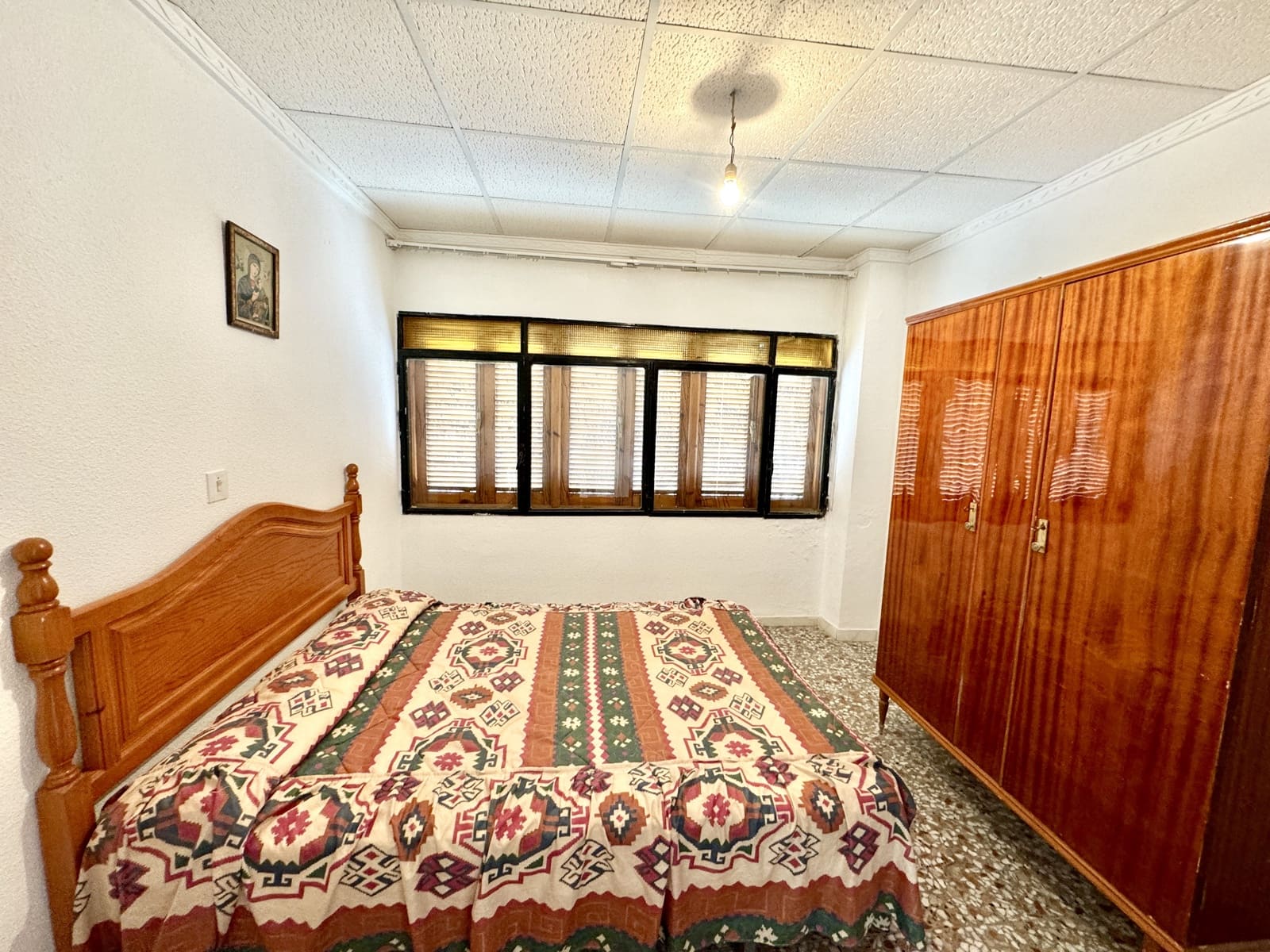 6 bedroom Flat for sale in Valor - € 92,500 (Ref: 9191412)