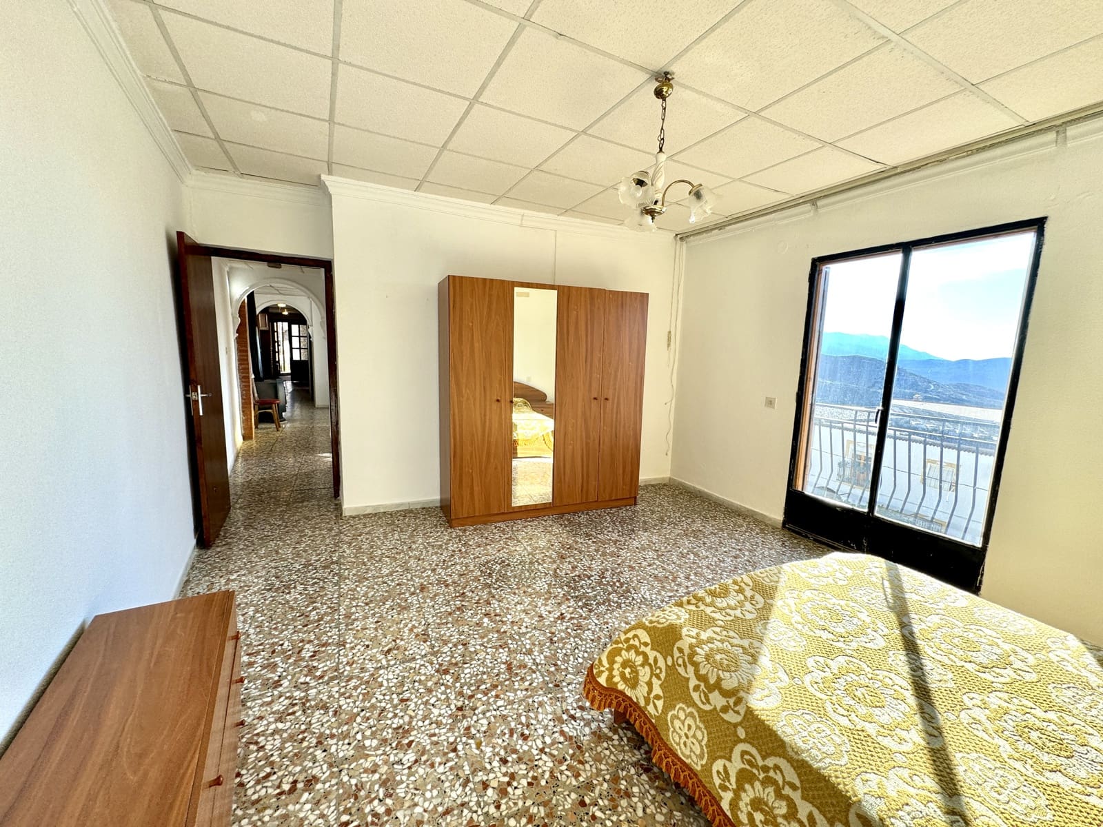 6 bedroom Flat for sale in Valor - € 92,500 (Ref: 9191412)