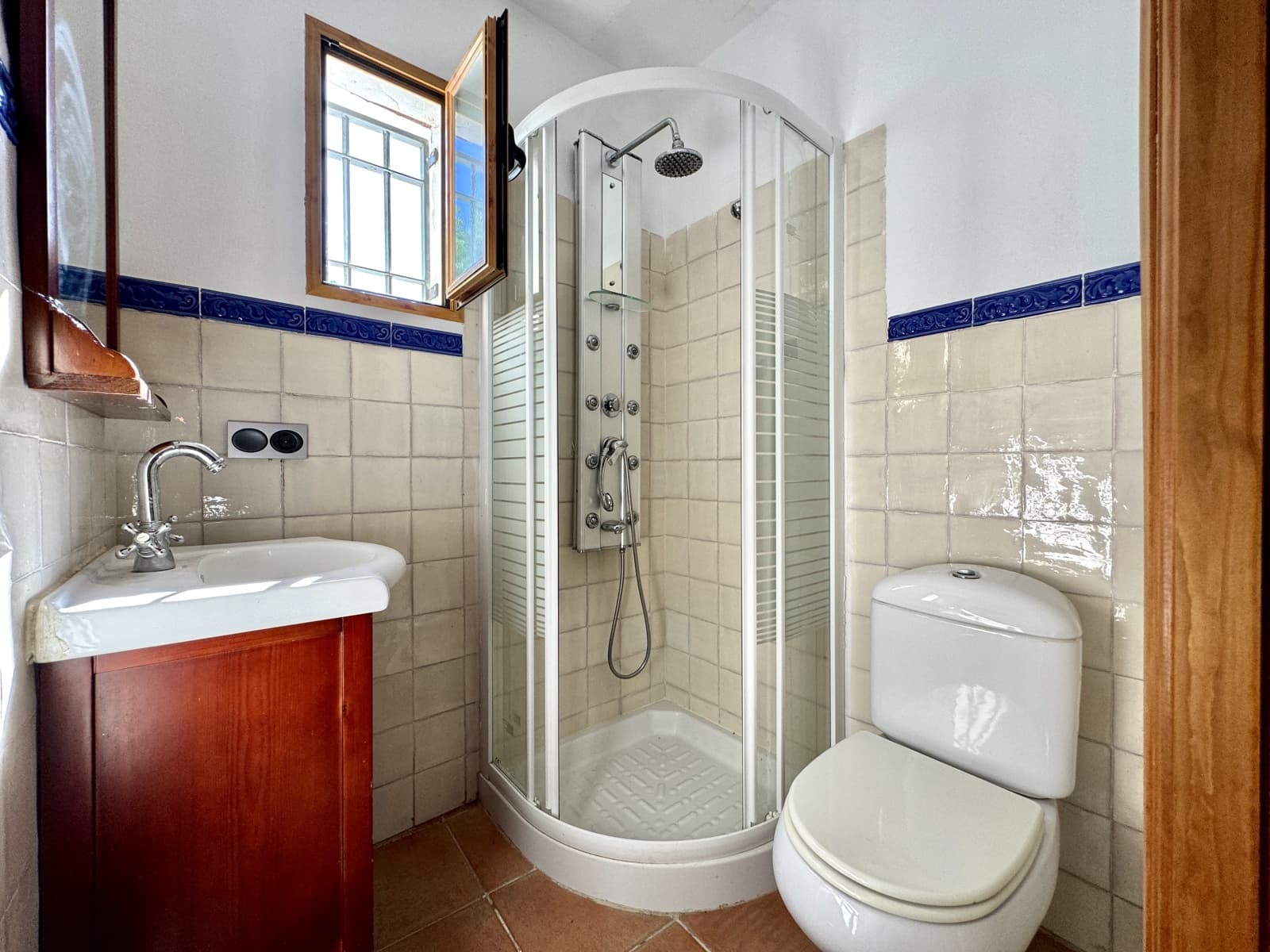 9 soveværelse Hotel til salg i Alpujarra de la Sierra med swimmingpool garage - € 450.000 (Ref: 9195103)