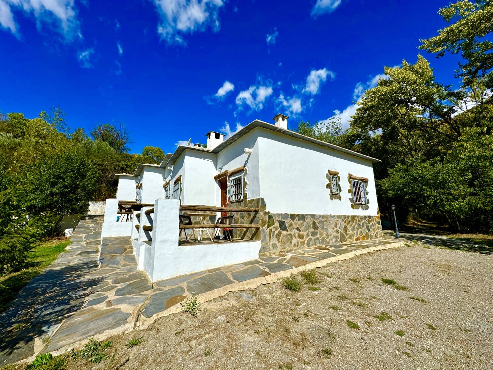 9 soveværelse Hotel til salg i Alpujarra de la Sierra med swimmingpool garage - € 450.000 (Ref: 9195103)