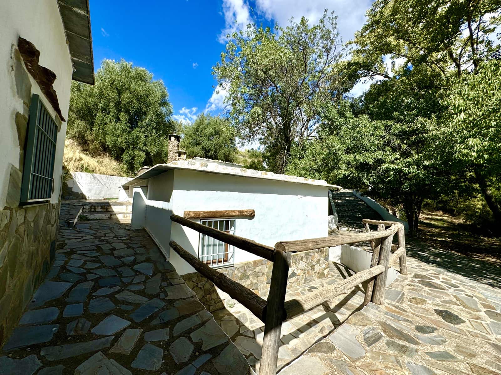 9 soveværelse Hotel til salg i Alpujarra de la Sierra med swimmingpool garage - € 450.000 (Ref: 9195103)