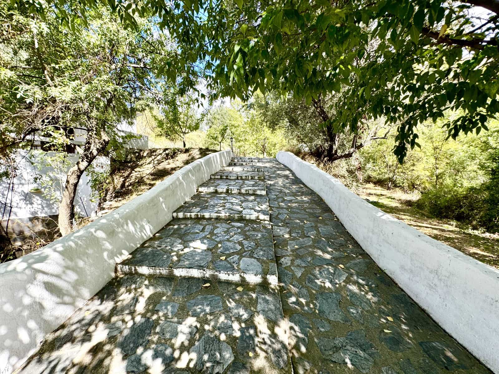 9 soveværelse Hotel til salg i Alpujarra de la Sierra med swimmingpool garage - € 450.000 (Ref: 9195103)