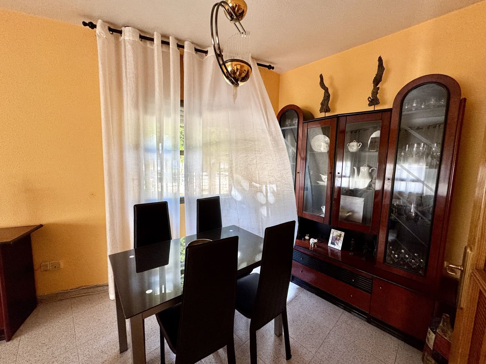 4 soveværelse Byhus til salg i Matagorda med garage - € 110.000 (Ref: 9204917)