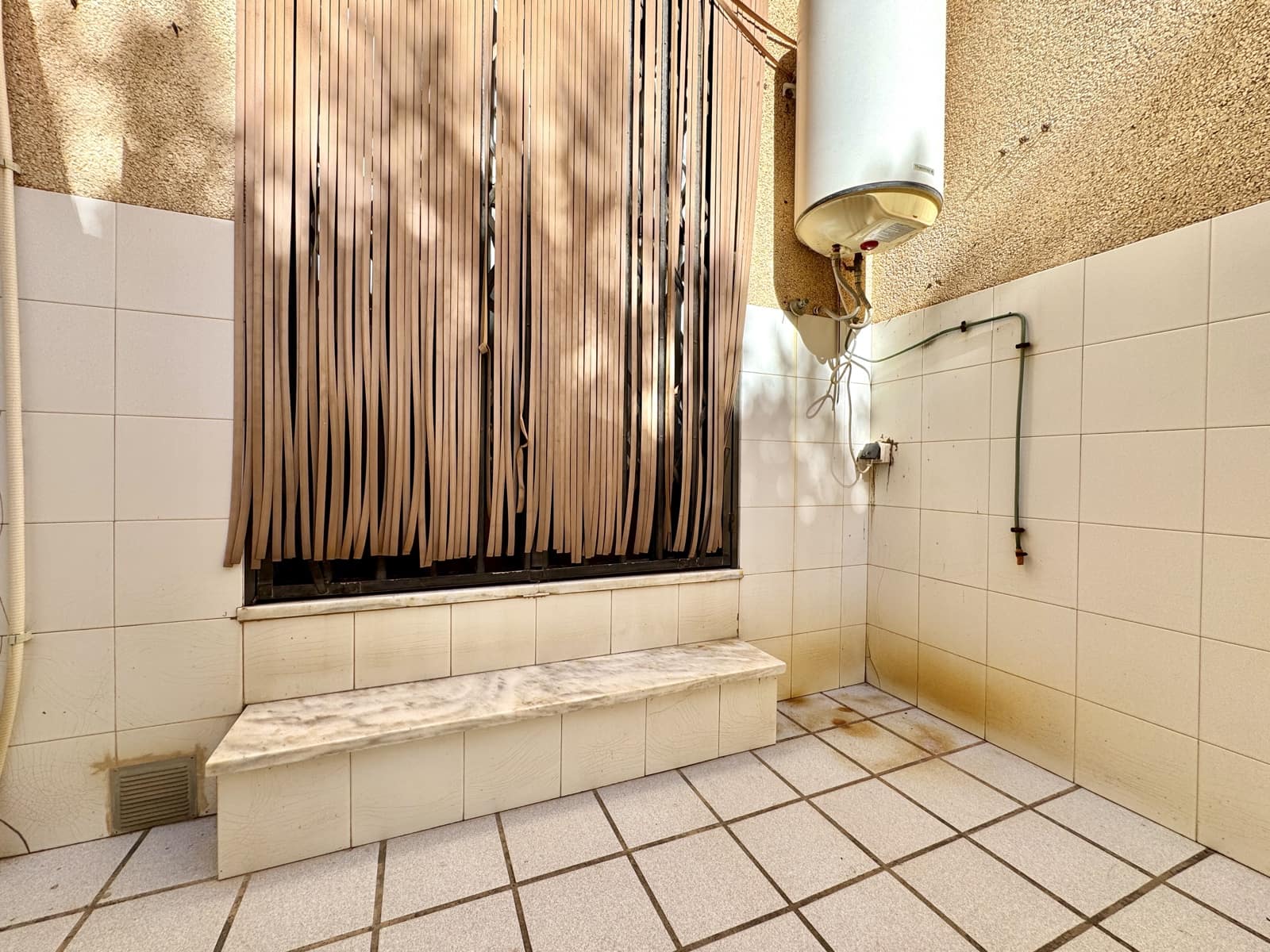 4 soveværelse Byhus til salg i Matagorda med garage - € 110.000 (Ref: 9204917)