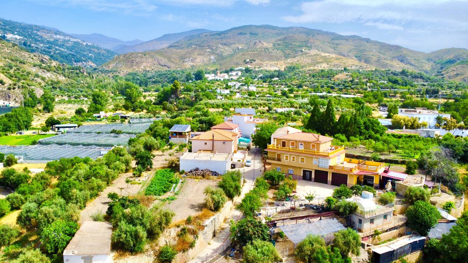 6 soverom Villa til salgs i Cadiar med garasje - € 195 000 (Ref: 9231905)