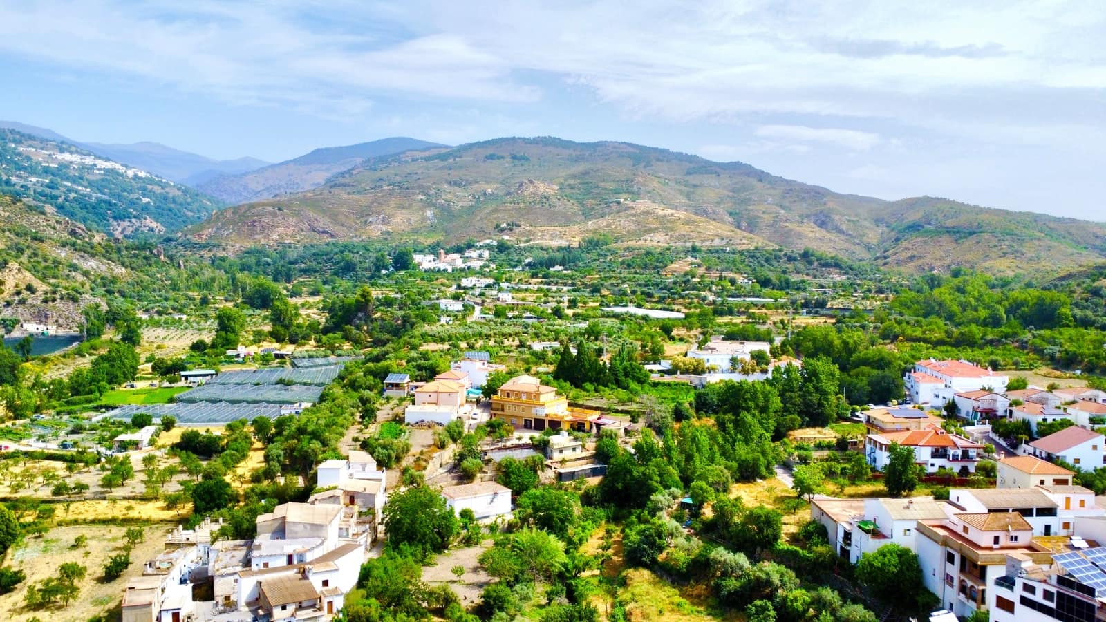 6 soverom Villa til salgs i Cadiar med garasje - € 195 000 (Ref: 9231905)