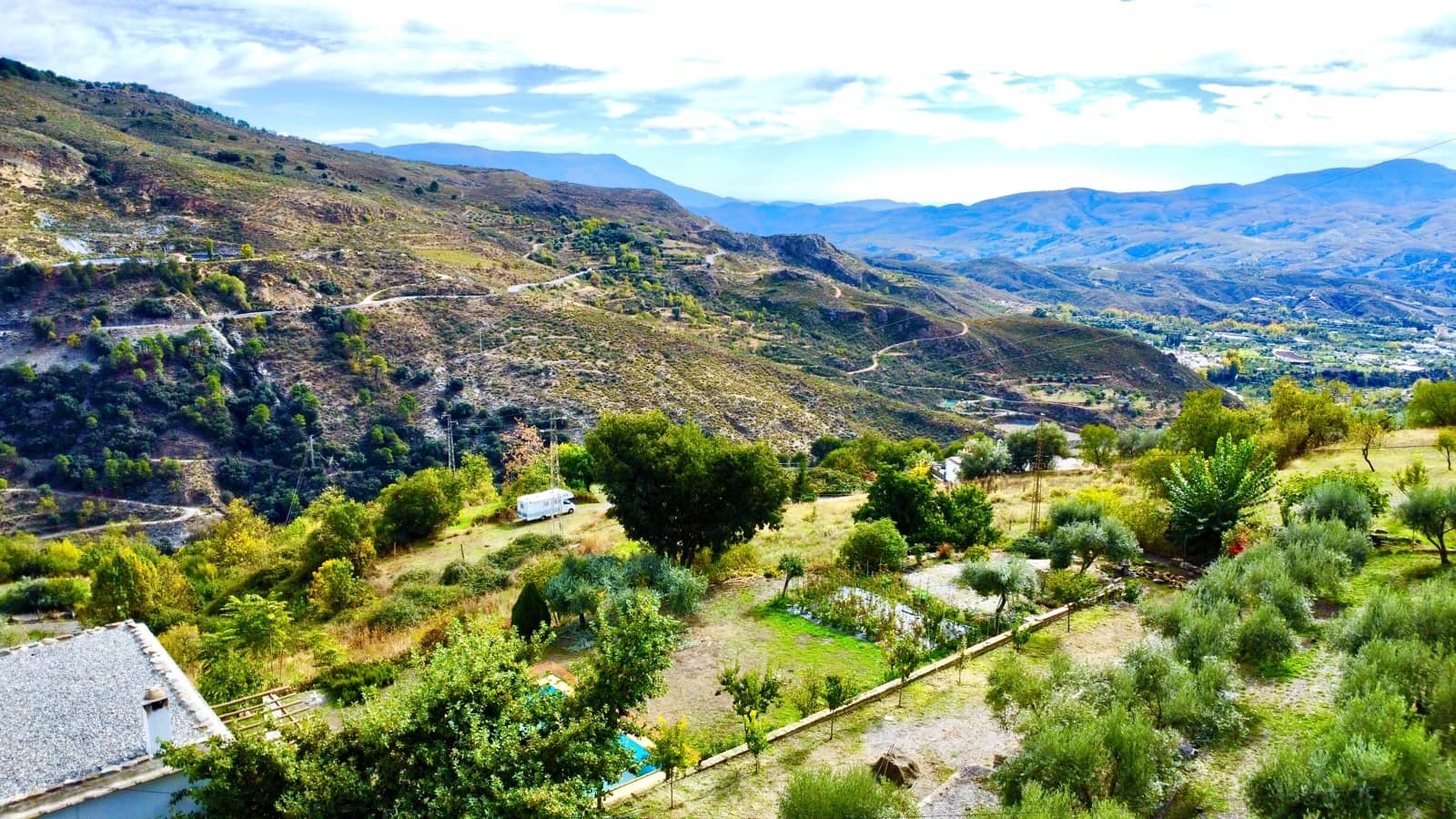 6 sypialnia Willa na sprzedaż w Berchules z basenem garażem - 280 000 € (Ref: 9356770)