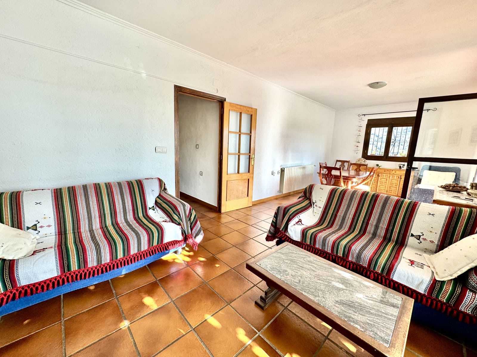 6 sypialnia Willa na sprzedaż w Berchules z basenem garażem - 280 000 € (Ref: 9356770)