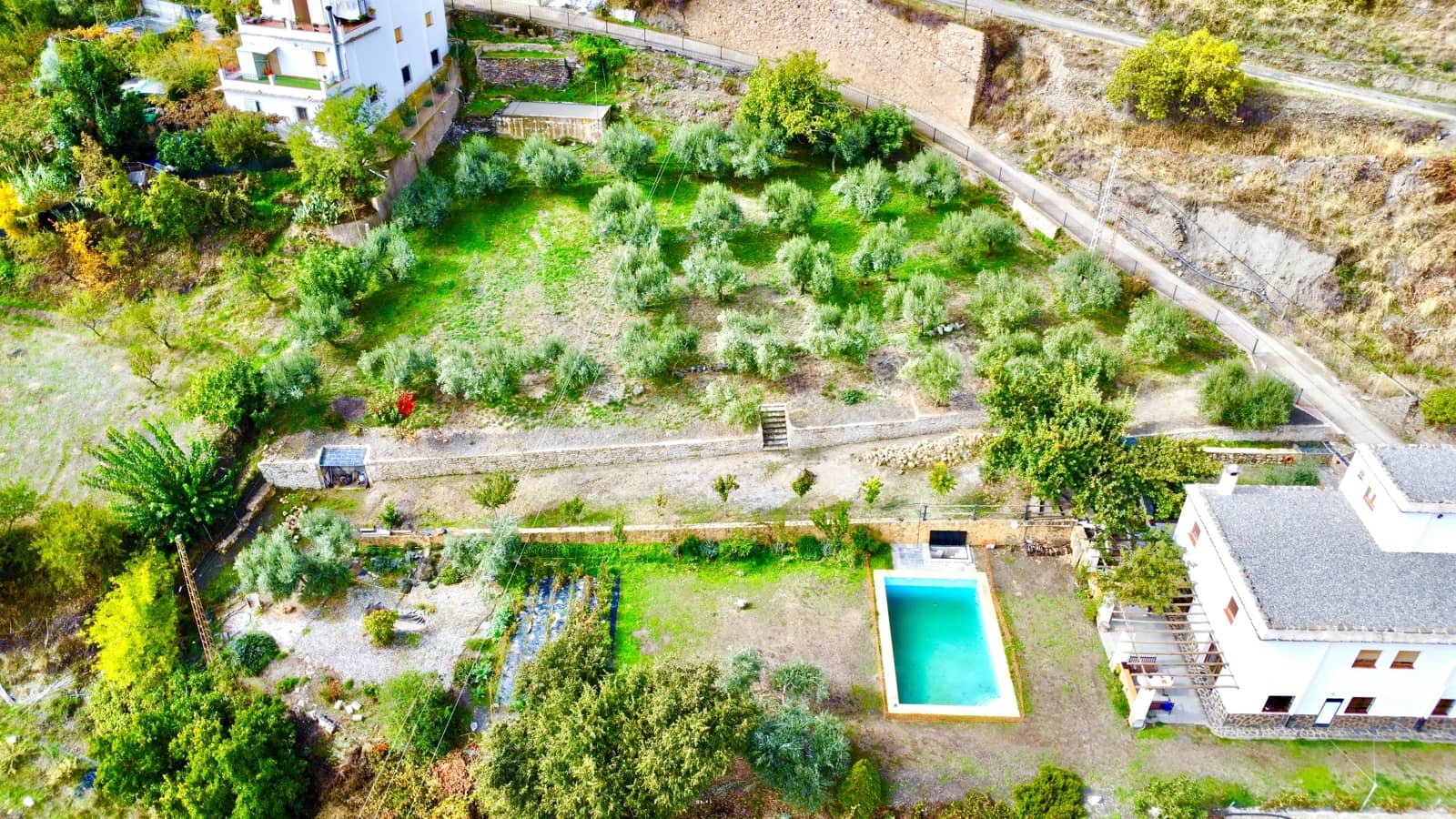 6 sypialnia Willa na sprzedaż w Berchules z basenem garażem - 280 000 € (Ref: 9356770)