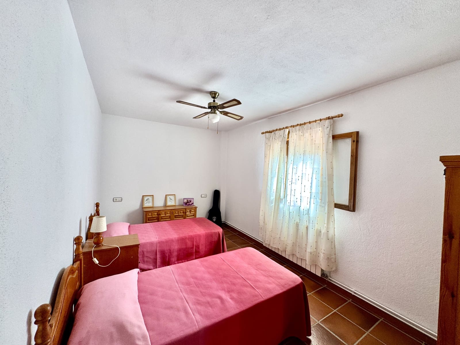 6 sypialnia Willa na sprzedaż w Berchules z basenem garażem - 280 000 € (Ref: 9356770)