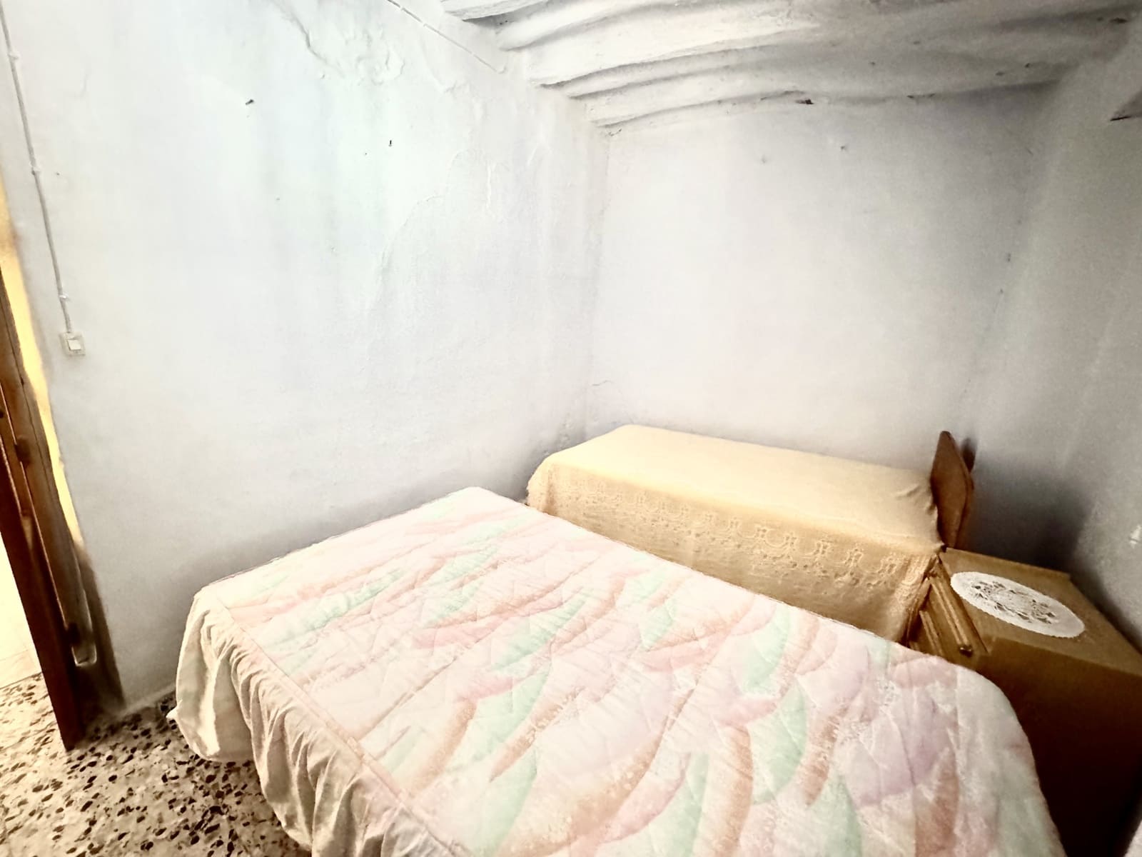 6 soveværelse Byhus til salg i Valor - € 75.000 (Ref: 9400997)