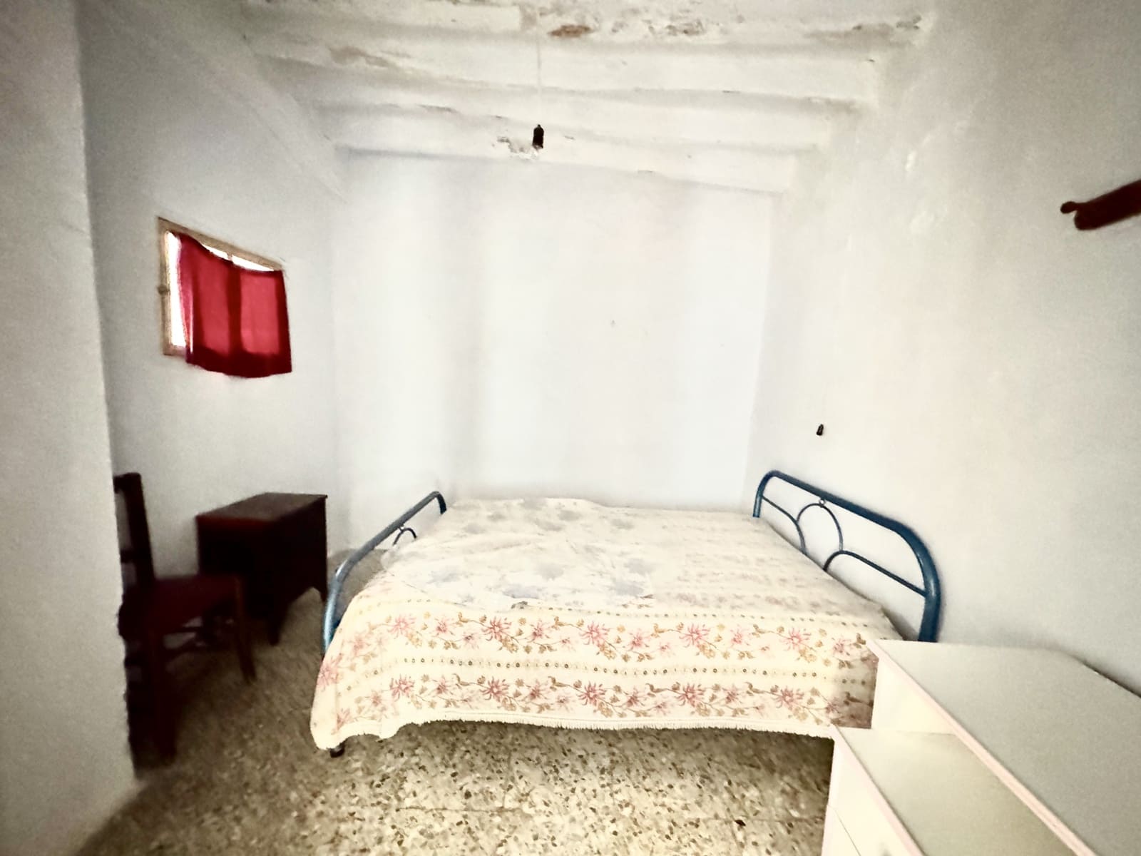 6 soveværelse Byhus til salg i Valor - € 75.000 (Ref: 9400997)