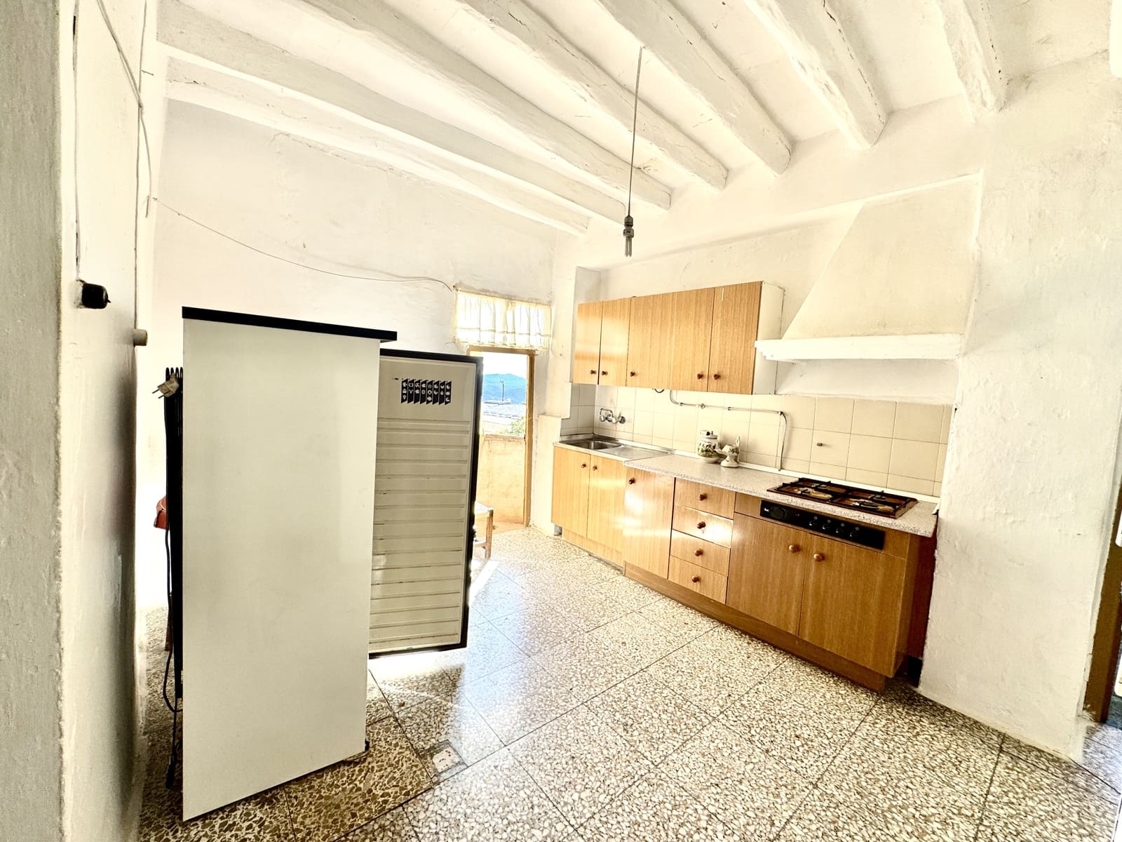 6 soveværelse Byhus til salg i Valor - € 75.000 (Ref: 9400997)