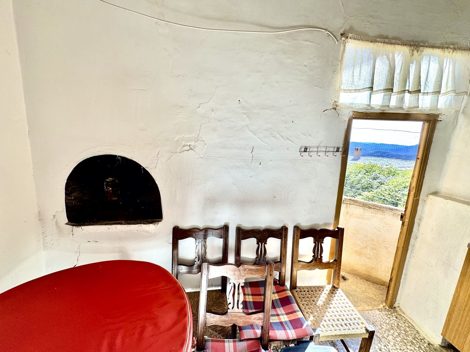 6 soveværelse Byhus til salg i Valor - € 75.000 (Ref: 9400997)