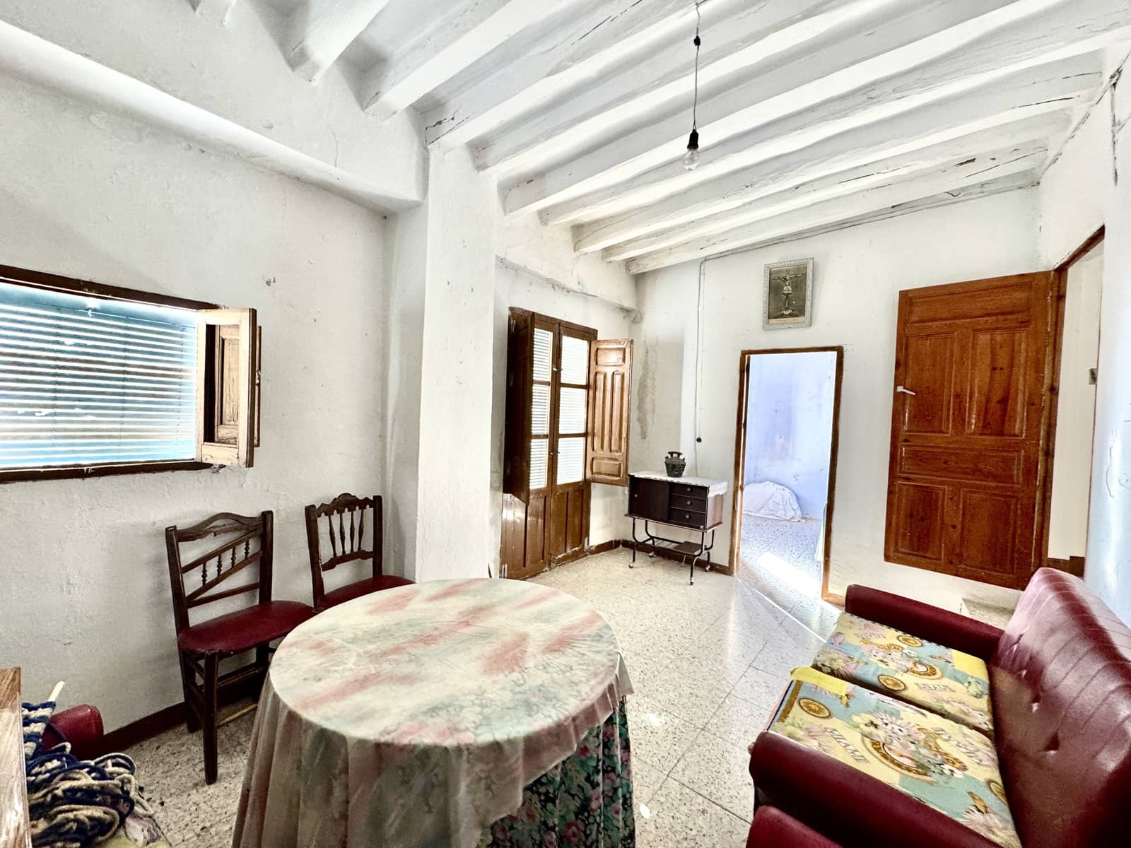 6 soveværelse Byhus til salg i Valor - € 75.000 (Ref: 9400997)