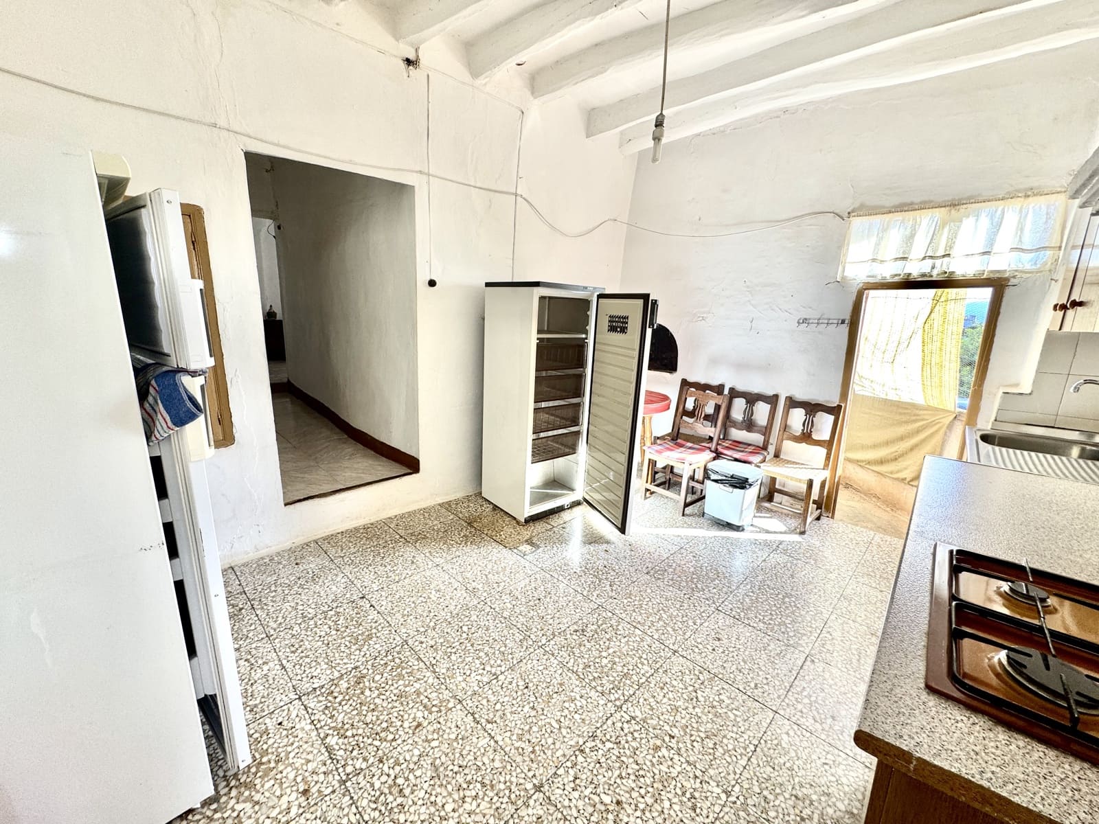 6 soveværelse Byhus til salg i Valor - € 75.000 (Ref: 9400997)