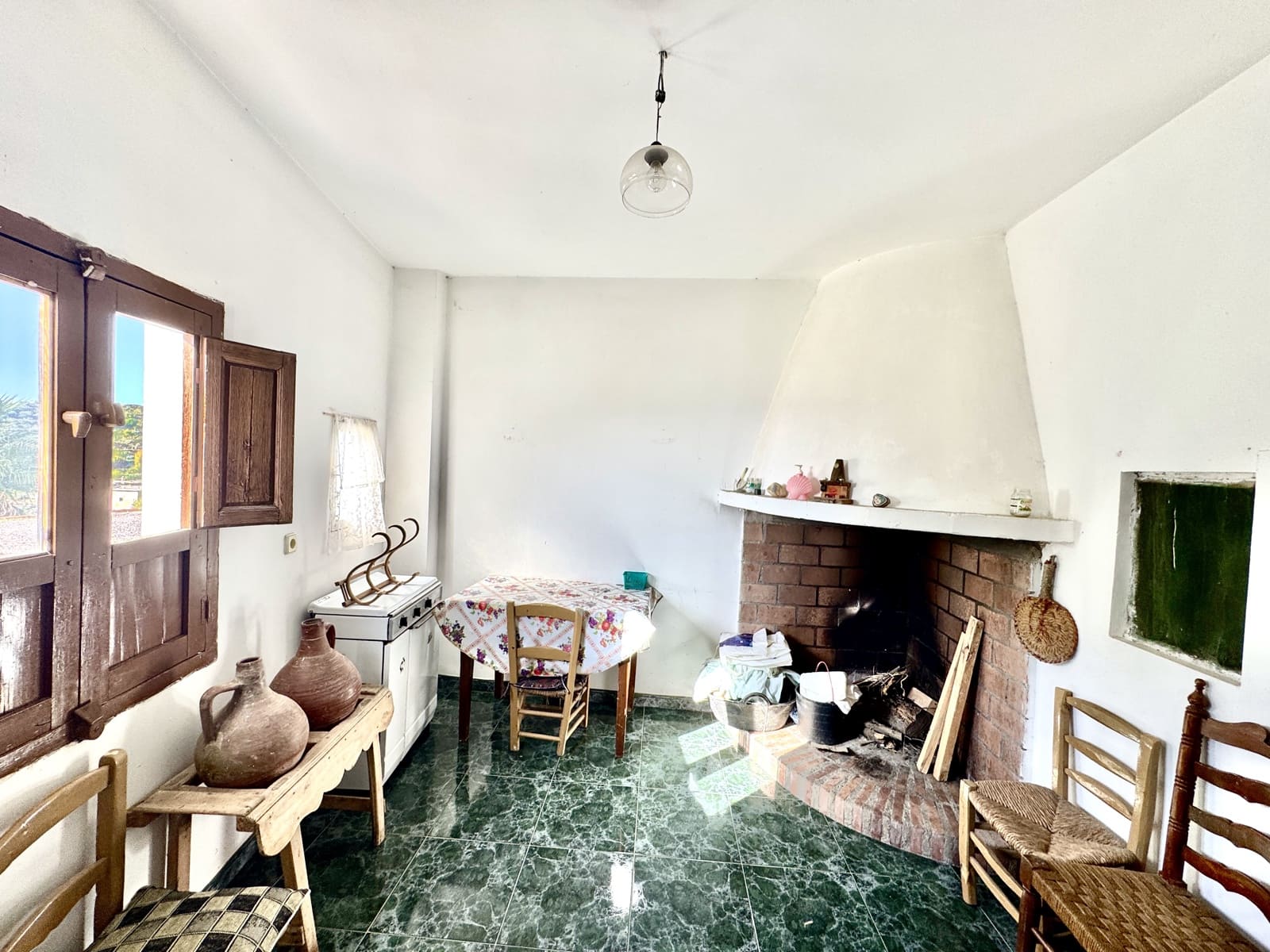 6 soveværelse Byhus til salg i Valor - € 75.000 (Ref: 9400997)