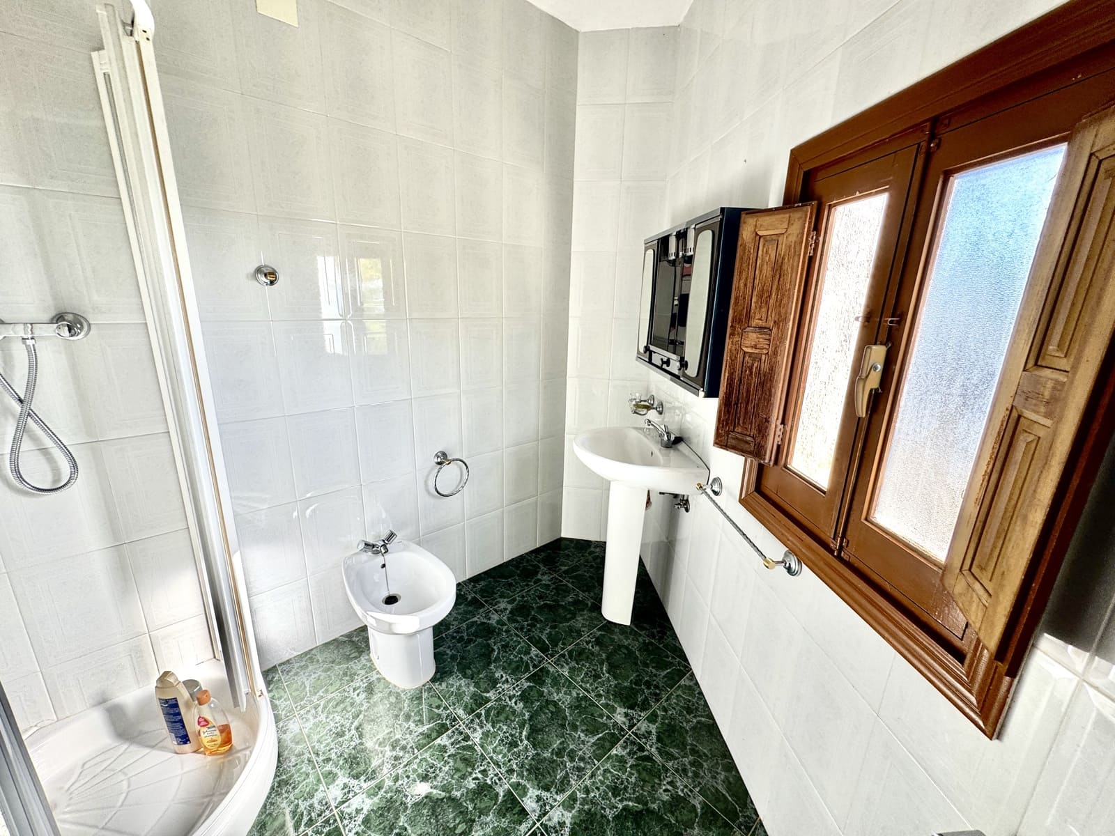 6 soveværelse Byhus til salg i Valor - € 75.000 (Ref: 9400997)