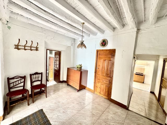 6 soveværelse Byhus til salg i Válor - € 75.000 (Ref: 9400997)