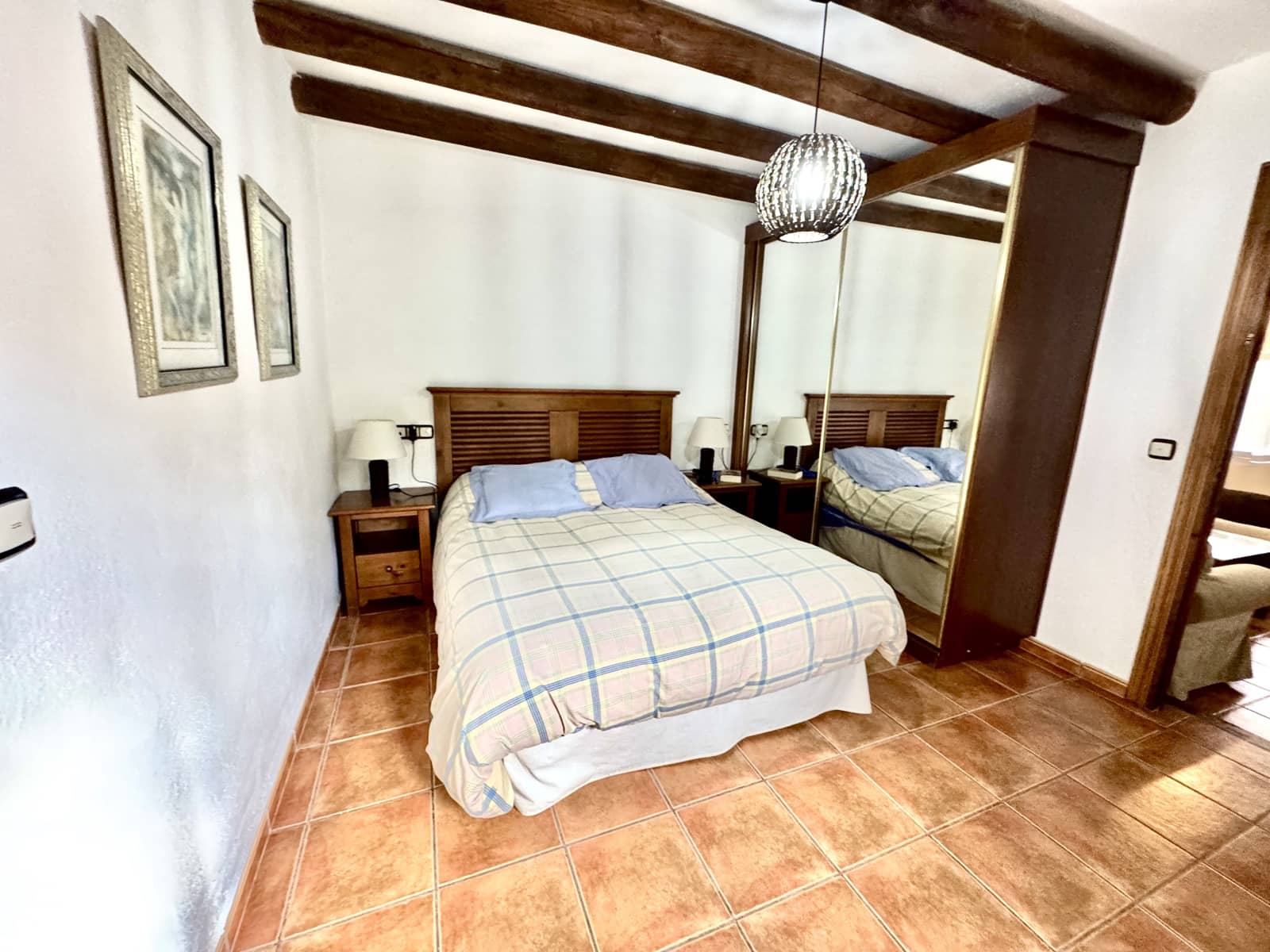 3 soverom Villa til salgs i Yegen med garasje - € 275 000 (Ref: 9409318)