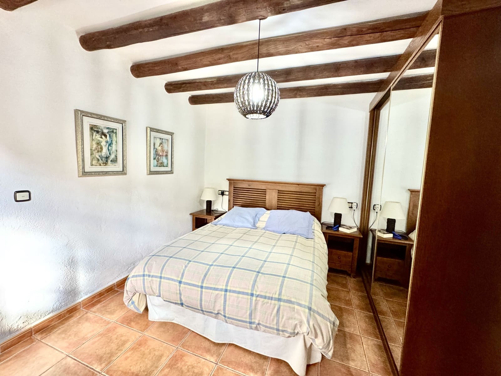 3 soverom Villa til salgs i Yegen med garasje - € 275 000 (Ref: 9409318)