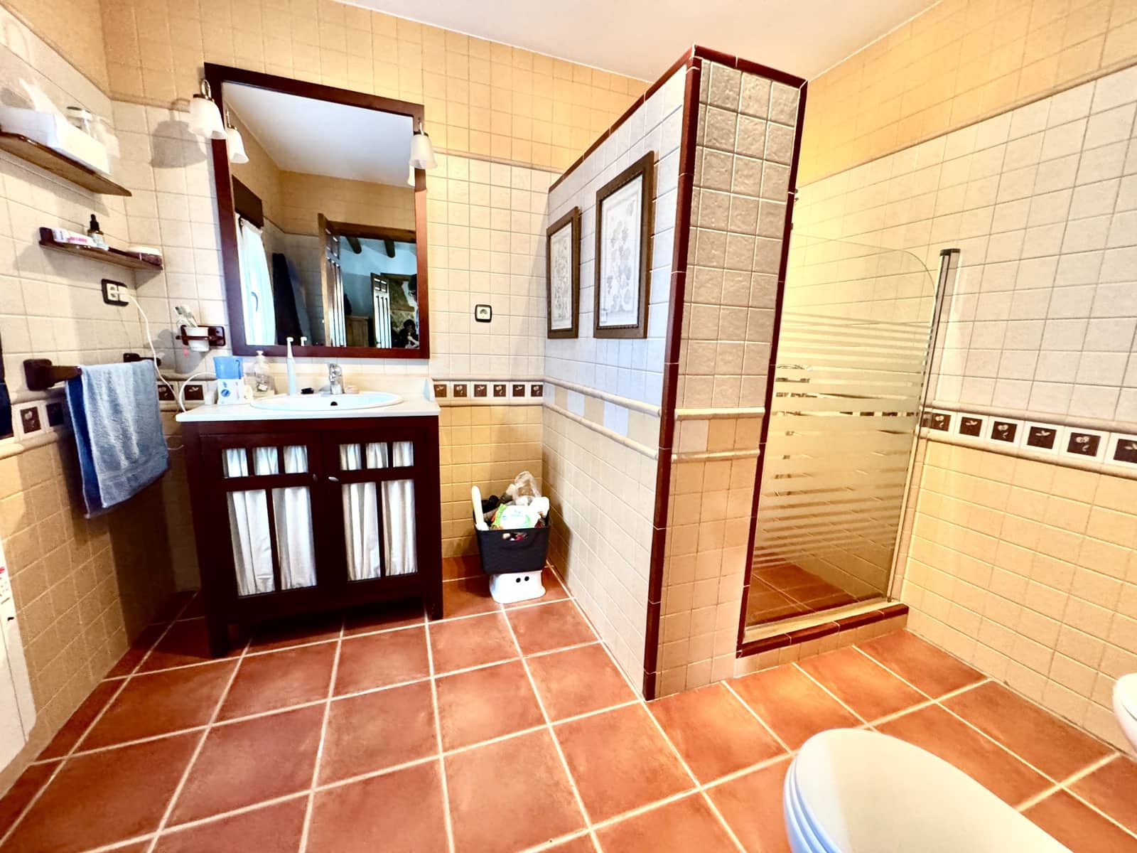 3 soverom Villa til salgs i Yegen med garasje - € 275 000 (Ref: 9409318)