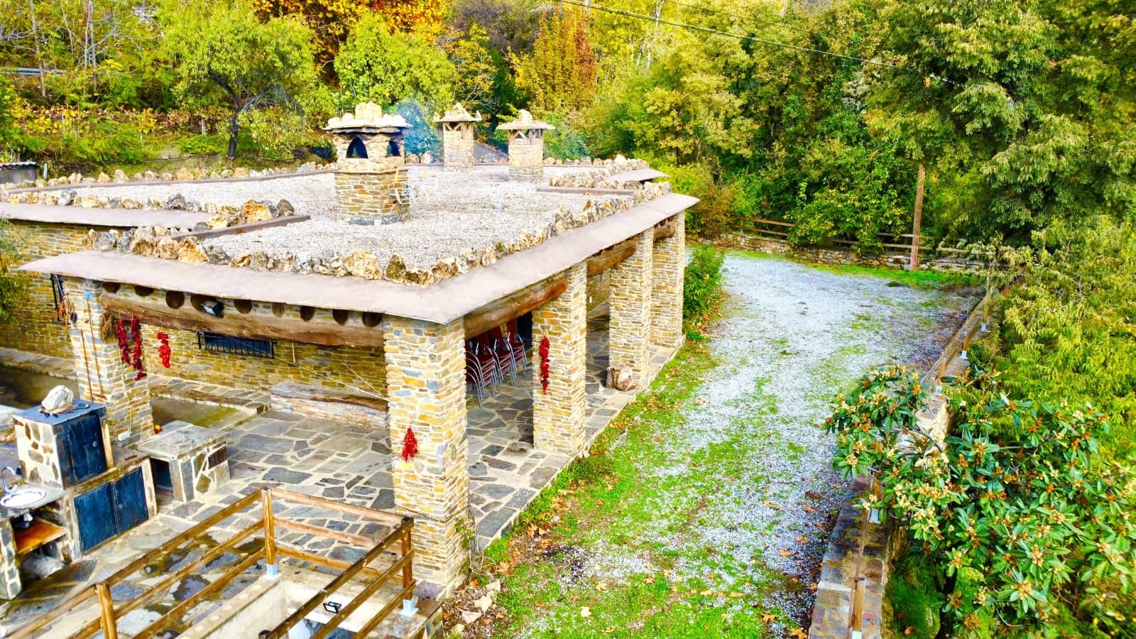 3 soverom Villa til salgs i Yegen med garasje - € 275 000 (Ref: 9409318)