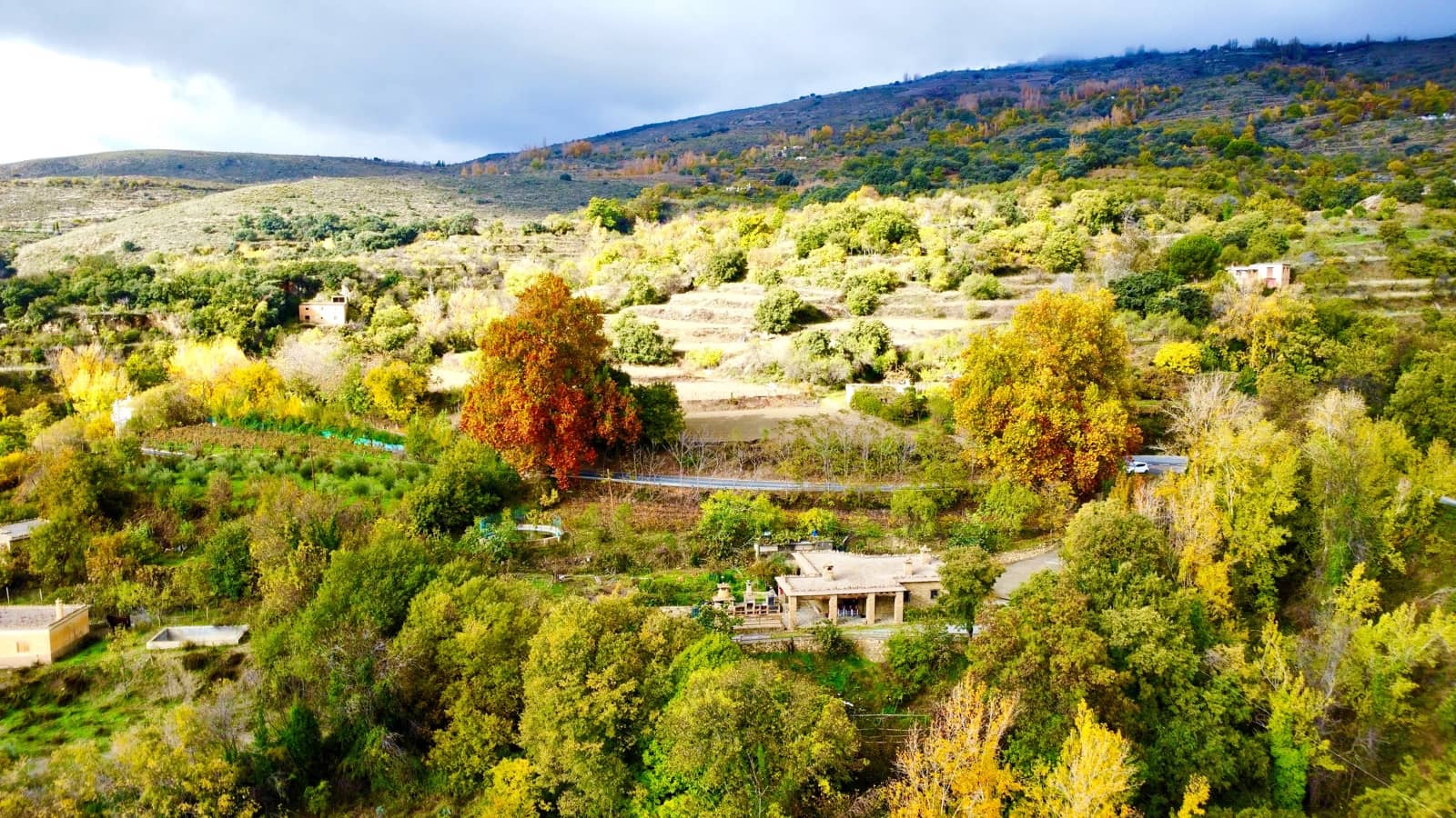 3 soverom Villa til salgs i Yegen med garasje - € 275 000 (Ref: 9409318)